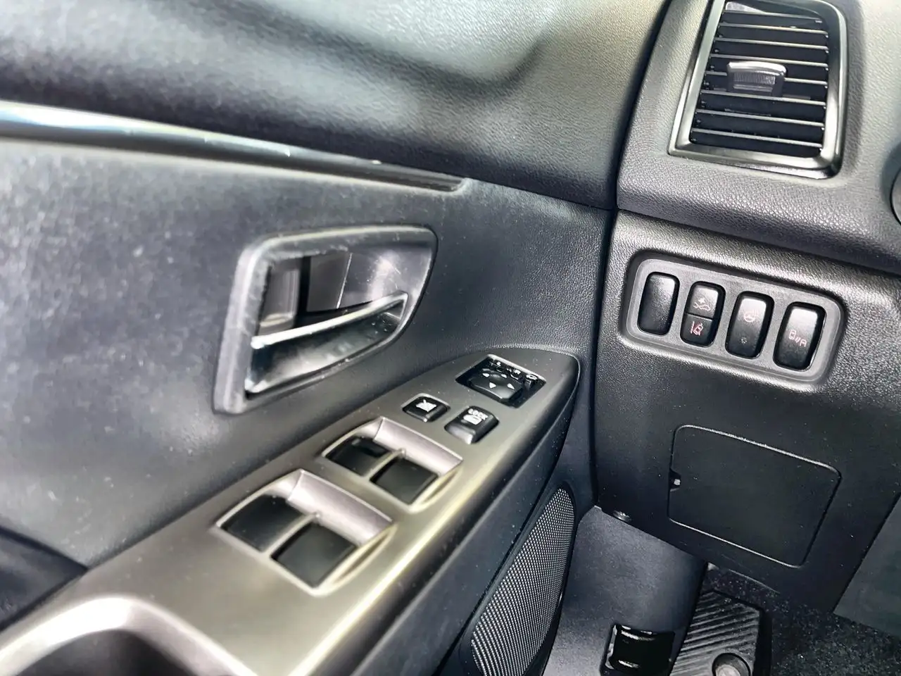 2024 Mitsubishi RVR