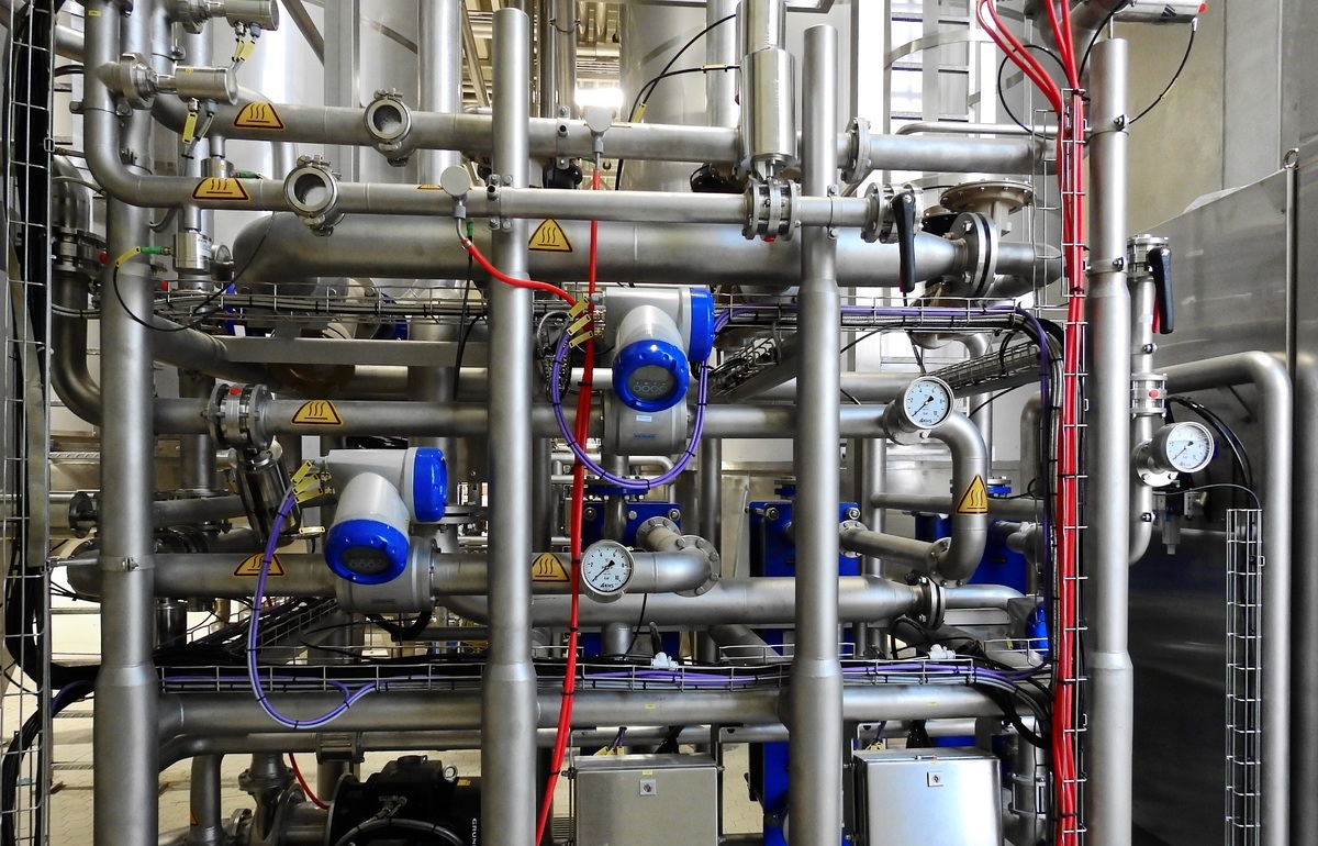 Imagem de destaque do post Engate rápido para mangueira industrial: 3 principais áreas de aplicação