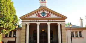 Council urges NSW Government to gift old Armidale Courthouse to community