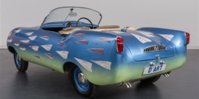 Goggomobil d’arts into the Benalla Art Gallery