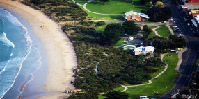 Construction of temporary public toilet facilities in Apollo Bay