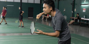 Badminton, for ages 12 to 18 years