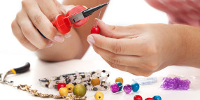 Jewellery Making at Guildford Library for ages 10 to 12 years