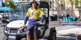 (13/1/2020) New electric buggy helps keep Freo clean and green