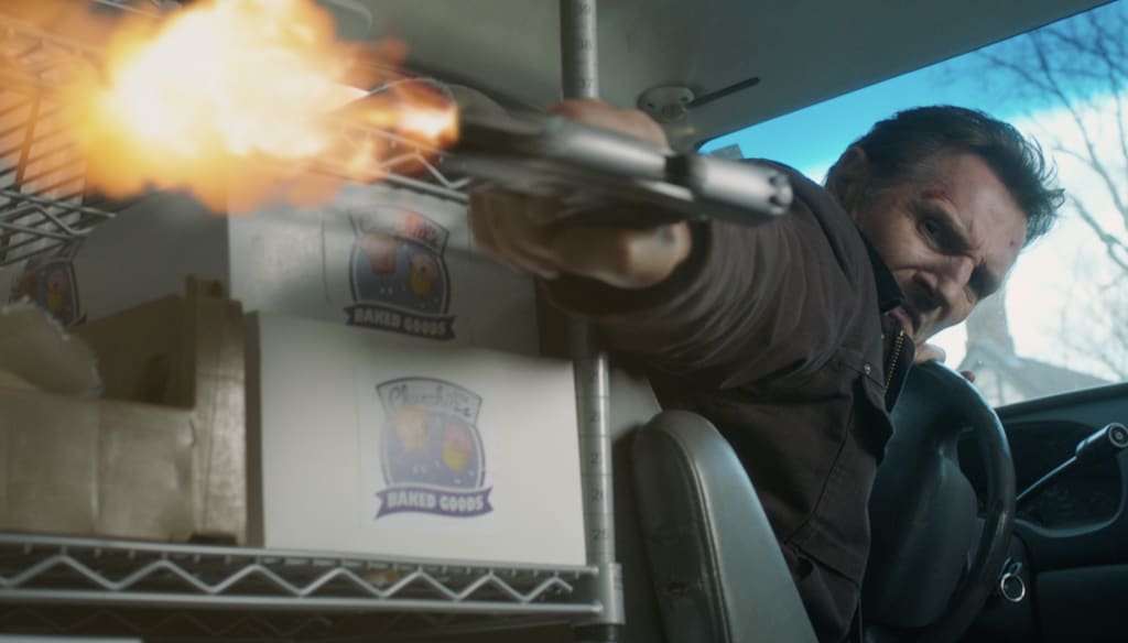 Honest Thief Liam Neeson schießt