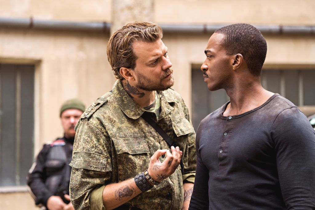 Outside the Wire Leo und Koval