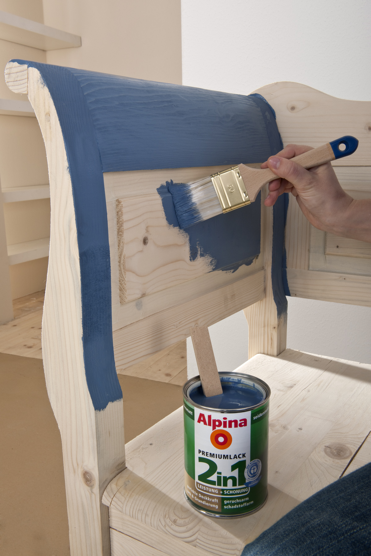 Alpina Farben_Bank_lackieren_01b