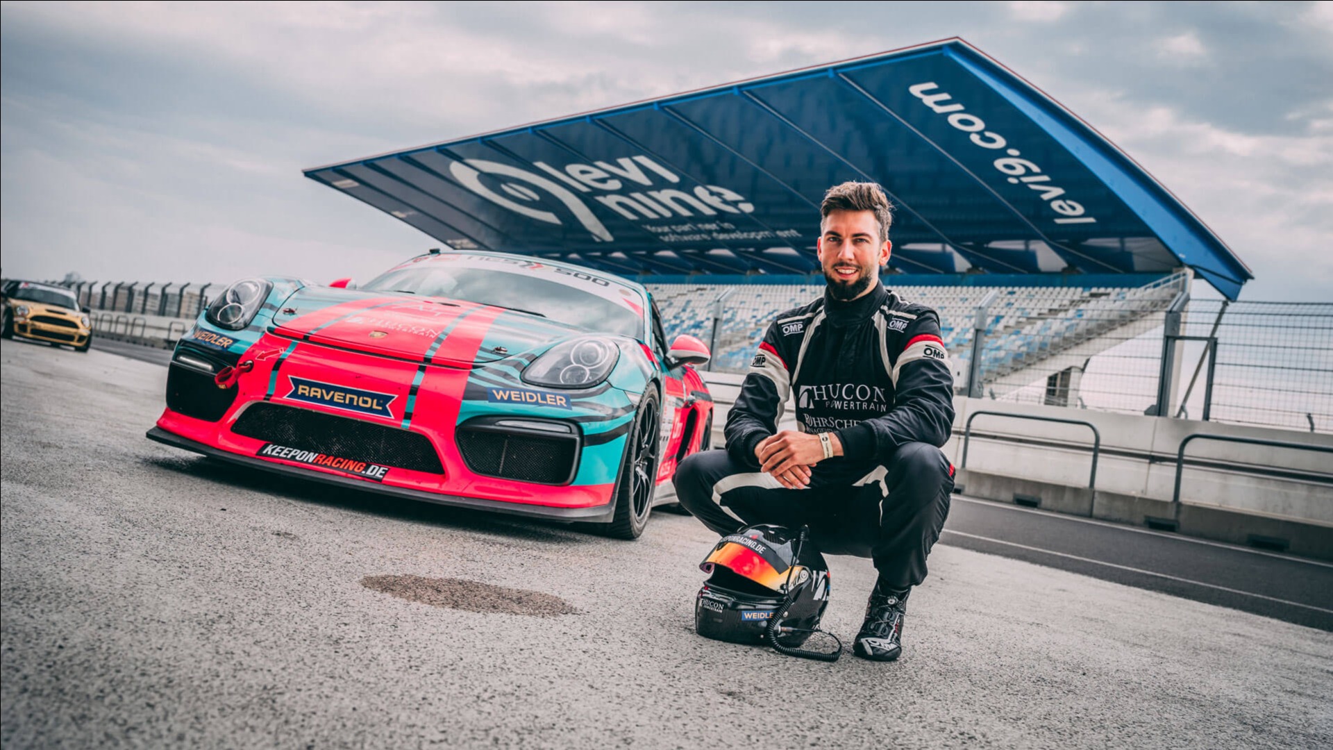 Vom SimRacer zum Rennsportprofi: Kevin Rohrscheidt im Interview | Spiele.de