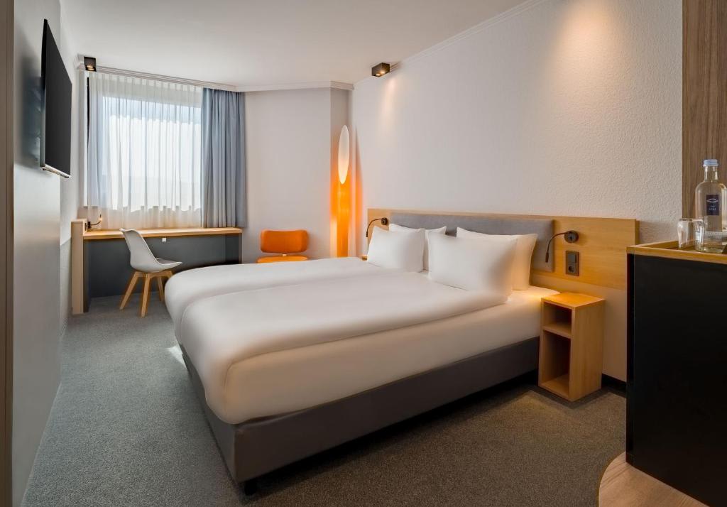 Langzeitzimmer mit Kingsize - Bett  accommodation