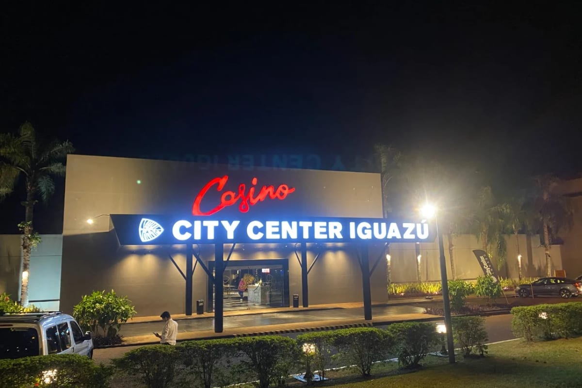 Entrada de City Center Iguazú, sede del Iguazú Poker Tour 2026