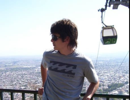 Fraschia ascendió en teleférico hasta la cima del Bounty de $3,30