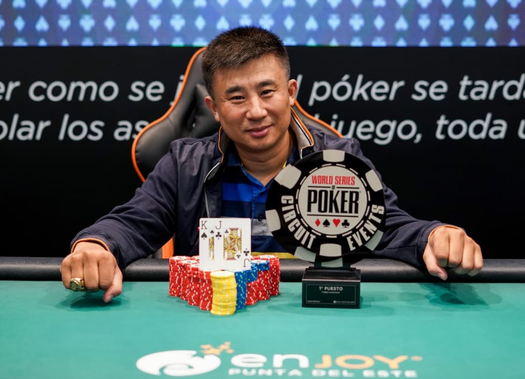 Hernán Lin ya luce su anillo de la WSOP Uruguay