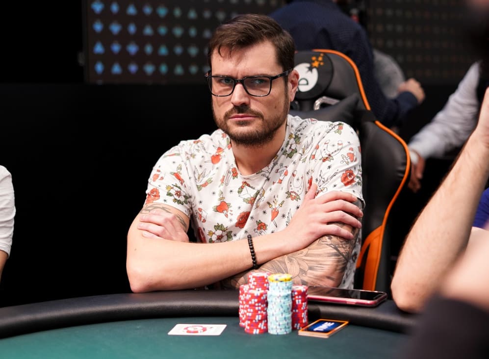 Grinder Report: toda la acción de los paños virtuales