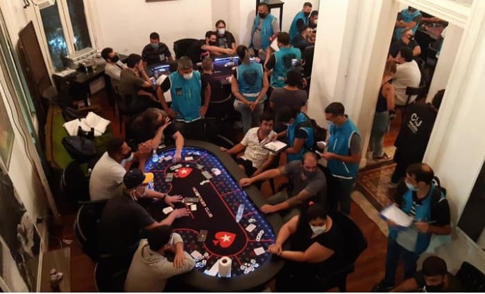 Desbarataron una partida ilegal de poker en San Telmo