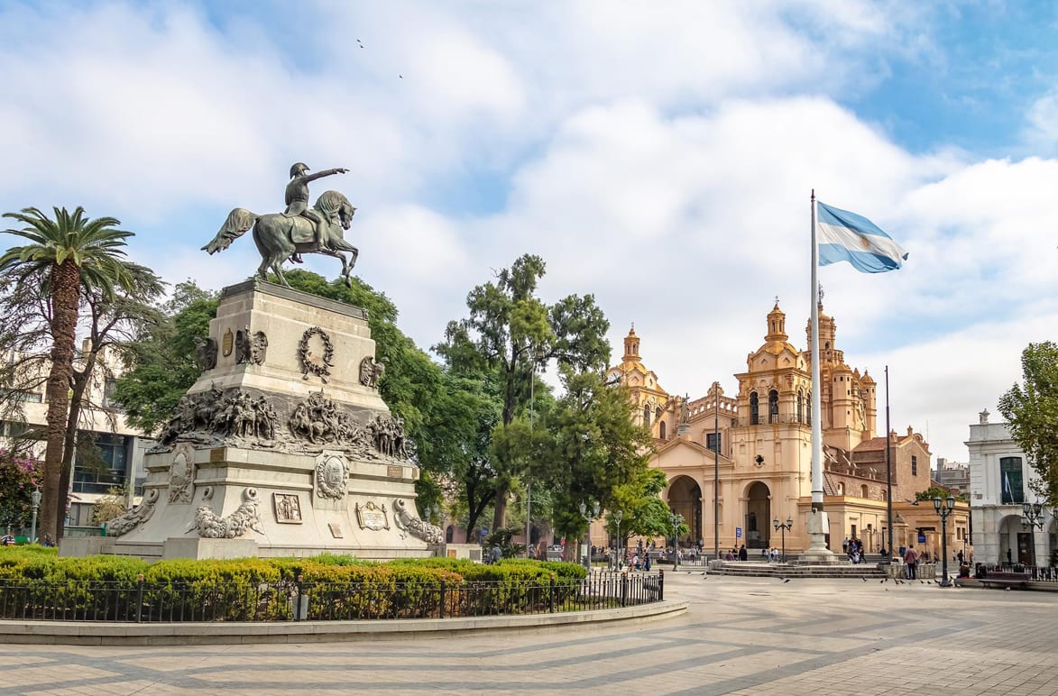 Córdoba aprobó la ley de regulación de juego en línea