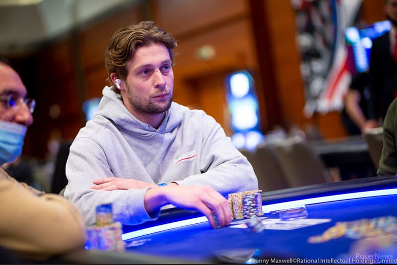 Teun Mulder comanda el top 16 del Main Event en Praga