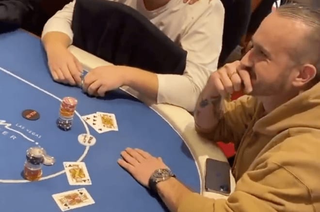 All-in ciego de entrada obligado por su novia