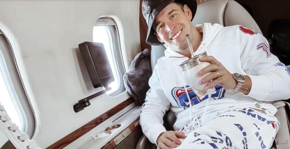 Denuncian al influencer Lorenzón por sorteos ilegales