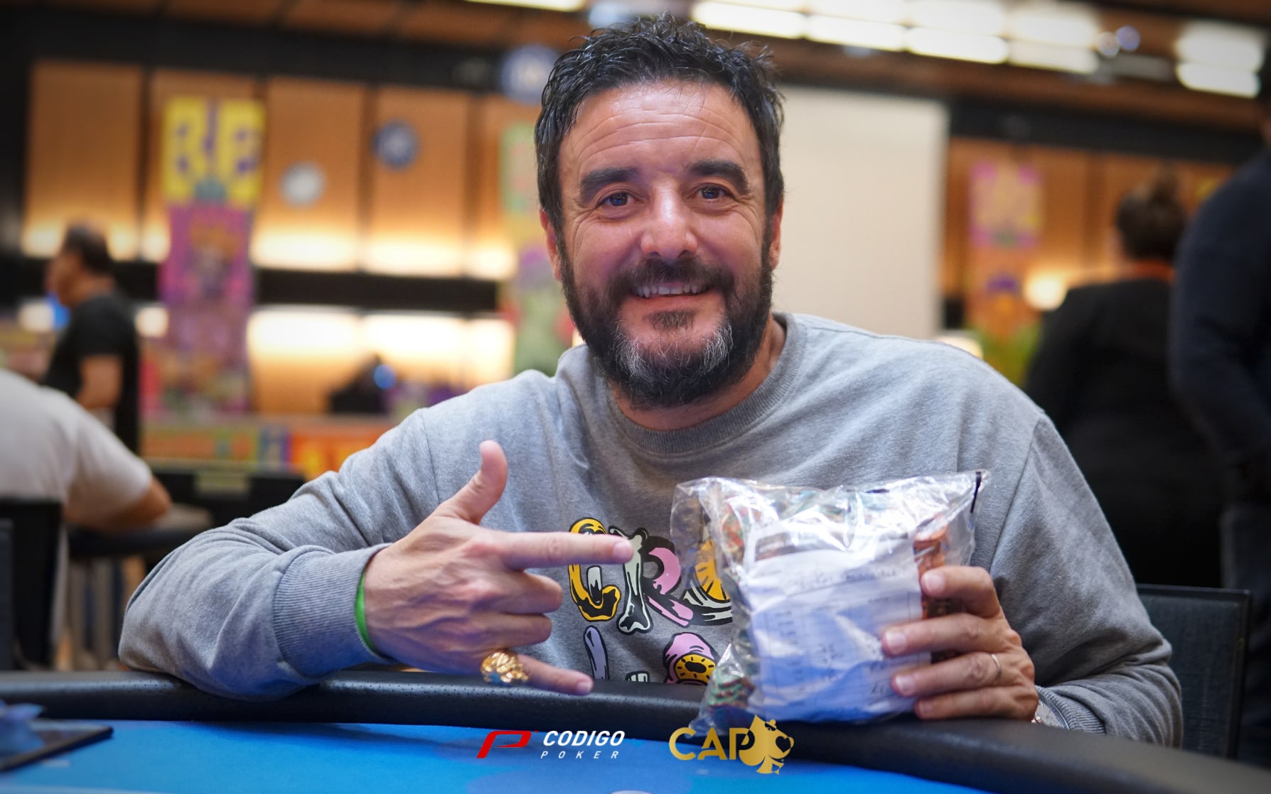 Gaspar Fernández lidera el Super High Roller del CAP Rosario