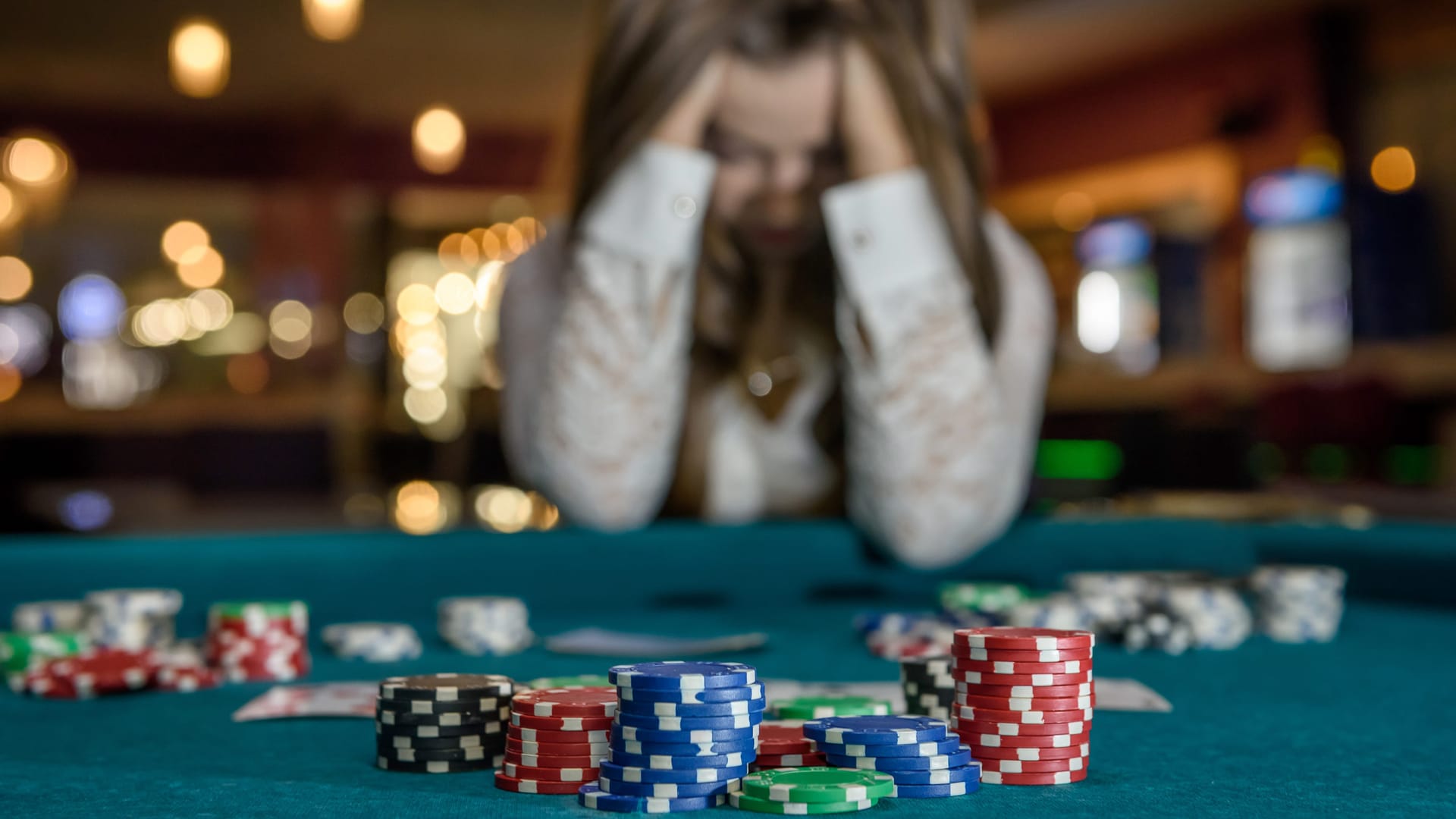 Jogo mental no poker: controle emocional, paciência e variação