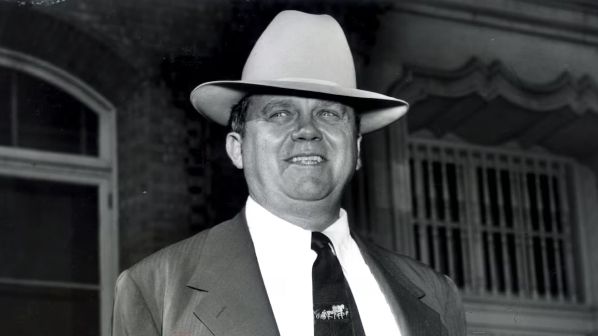 Stallone revive a Benny Binion: crimen, poker y el nacimiento de Las Vegas