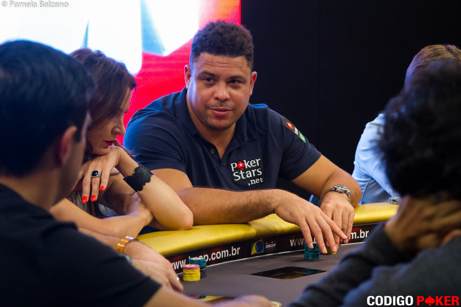 Ronaldo pasea su magia por San Pablo