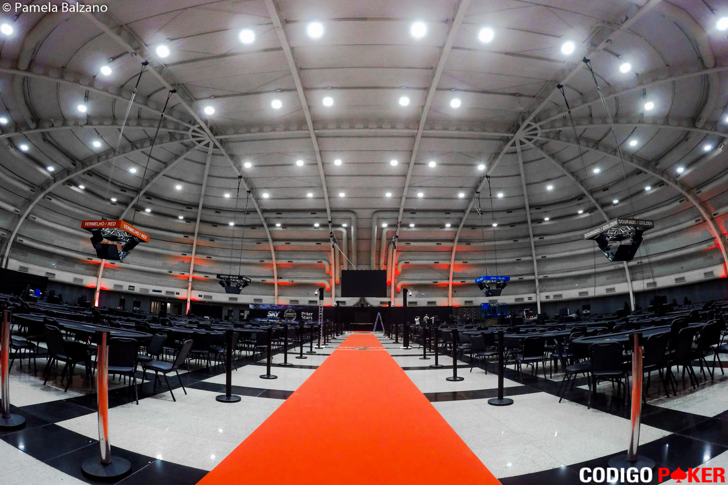 Backstage: así se arma el salón para el LAPT