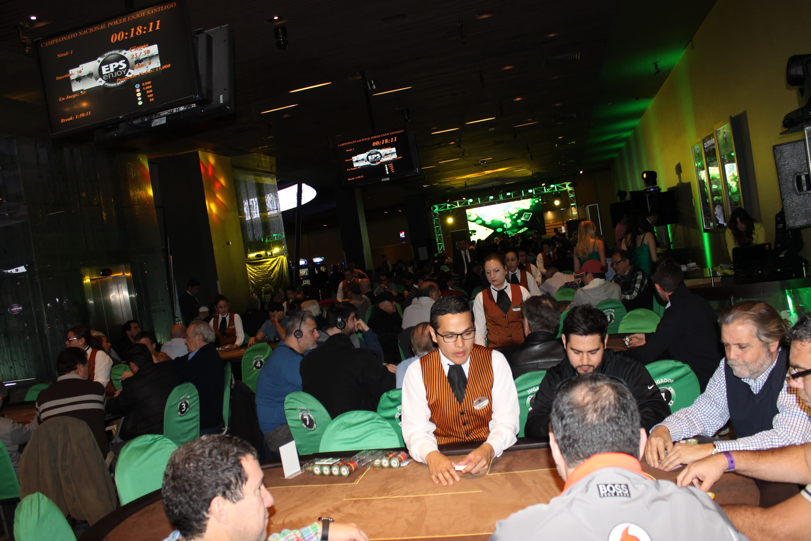 Noche de clasificatorios en Santiago, Puerto Varas y Valdivia