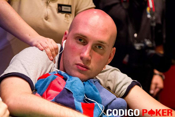 El charrúa Francisco Benítez pintó de celeste el High Roller del UKIPT Bristol