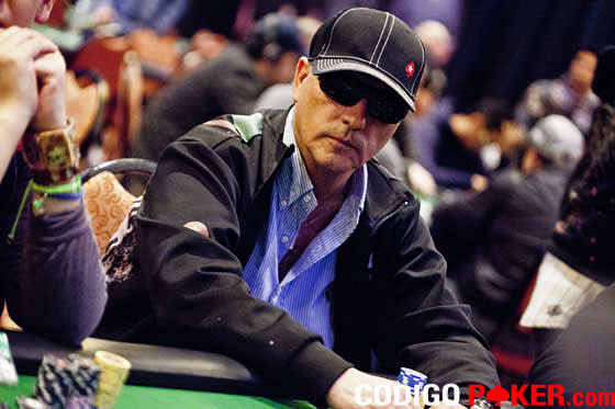 WSOP 2015: Félix “el tiburón del norte” Barriga nadará en las aguas del Día 3 del Main Event