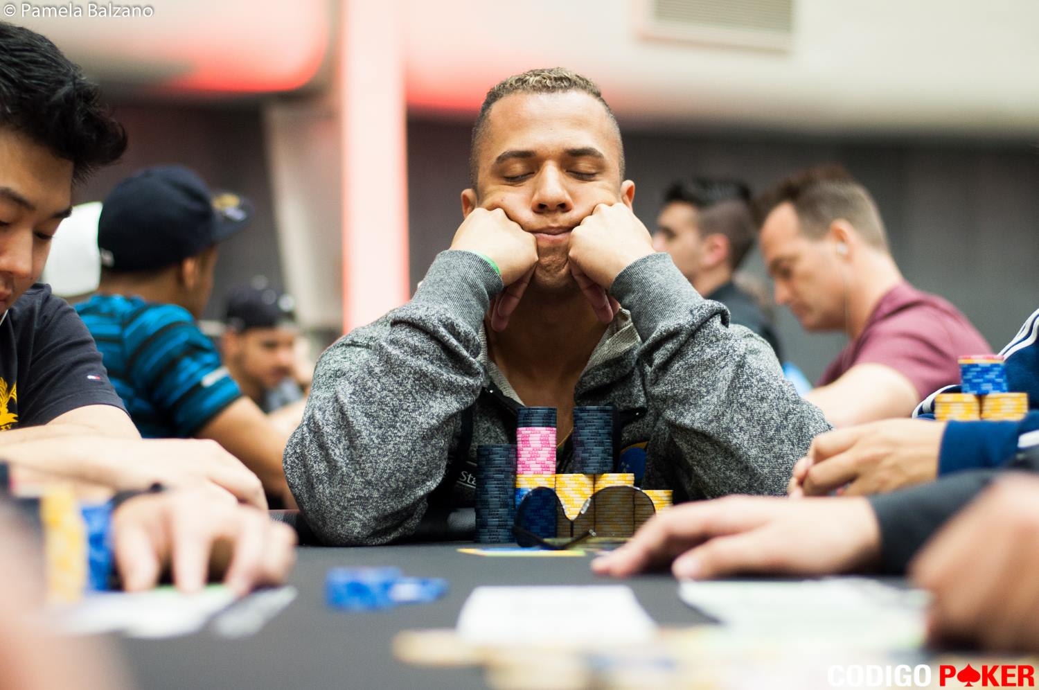 Aprovecha la calculadora de varianza en los downswing