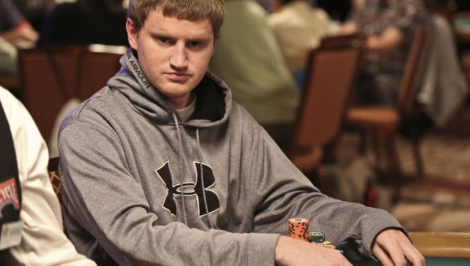 ¿Qué opinas del infartante bad beat que explotó la burbuja del torneo más caro del poker online?