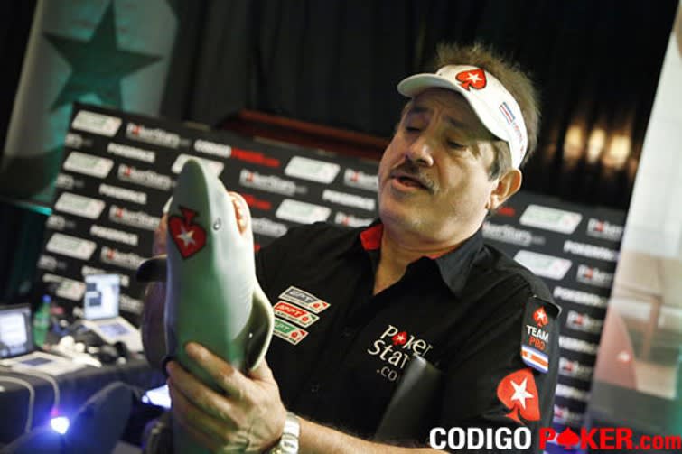 Volvió el Tiburón: Humberto Brenes brilló en Las Vegas