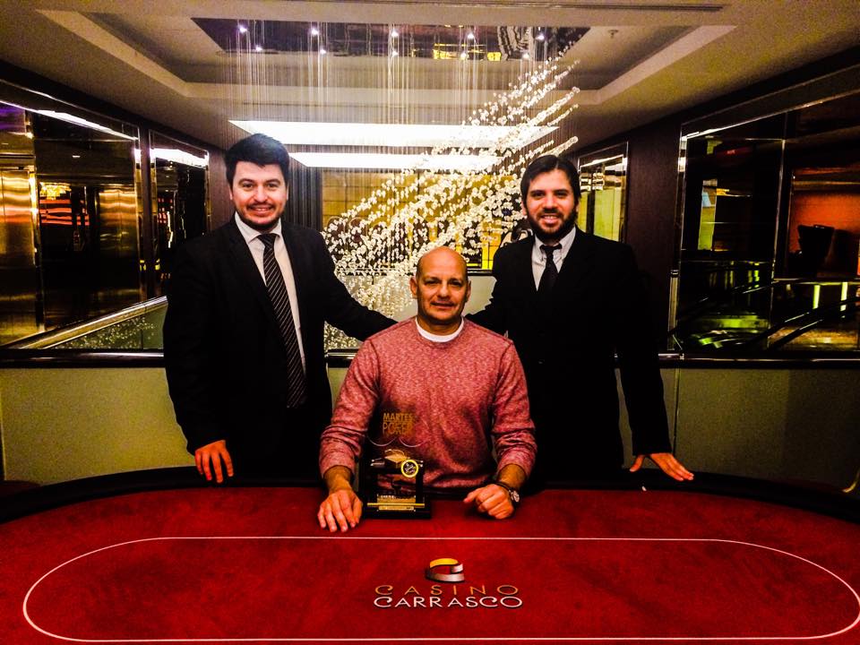 Juan Moreira ya tiene la pareja de trofeos del Martes de Poker