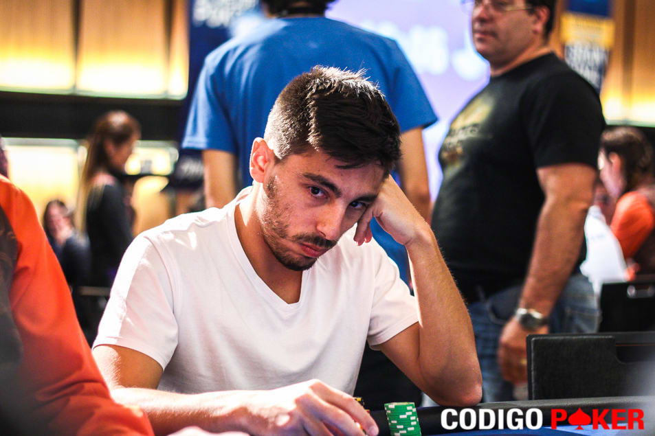 Salud, campeón: Joaquín Ruiz festejó en el Bounty