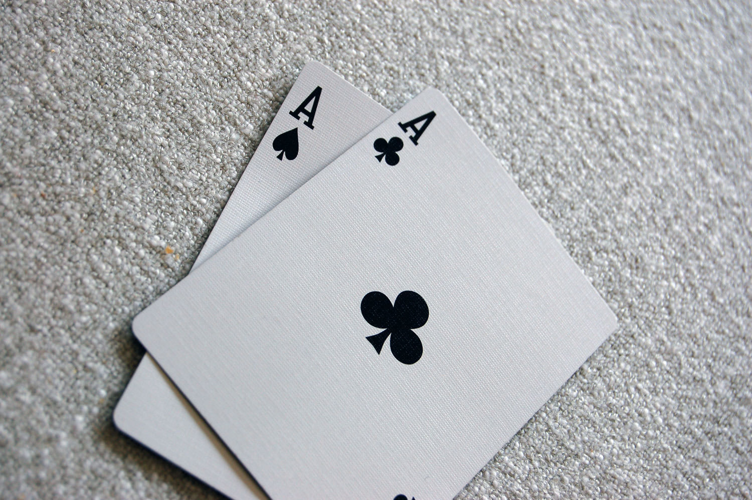 Pensar Poker: overpairs