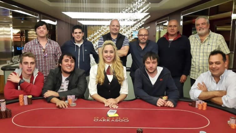 12294710_935076893224679_1067307249548787710_N