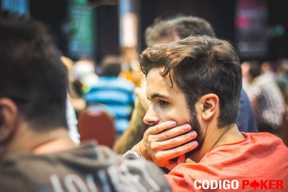 Yuri Martins apronta na mesa final de dois eventos WCOOP