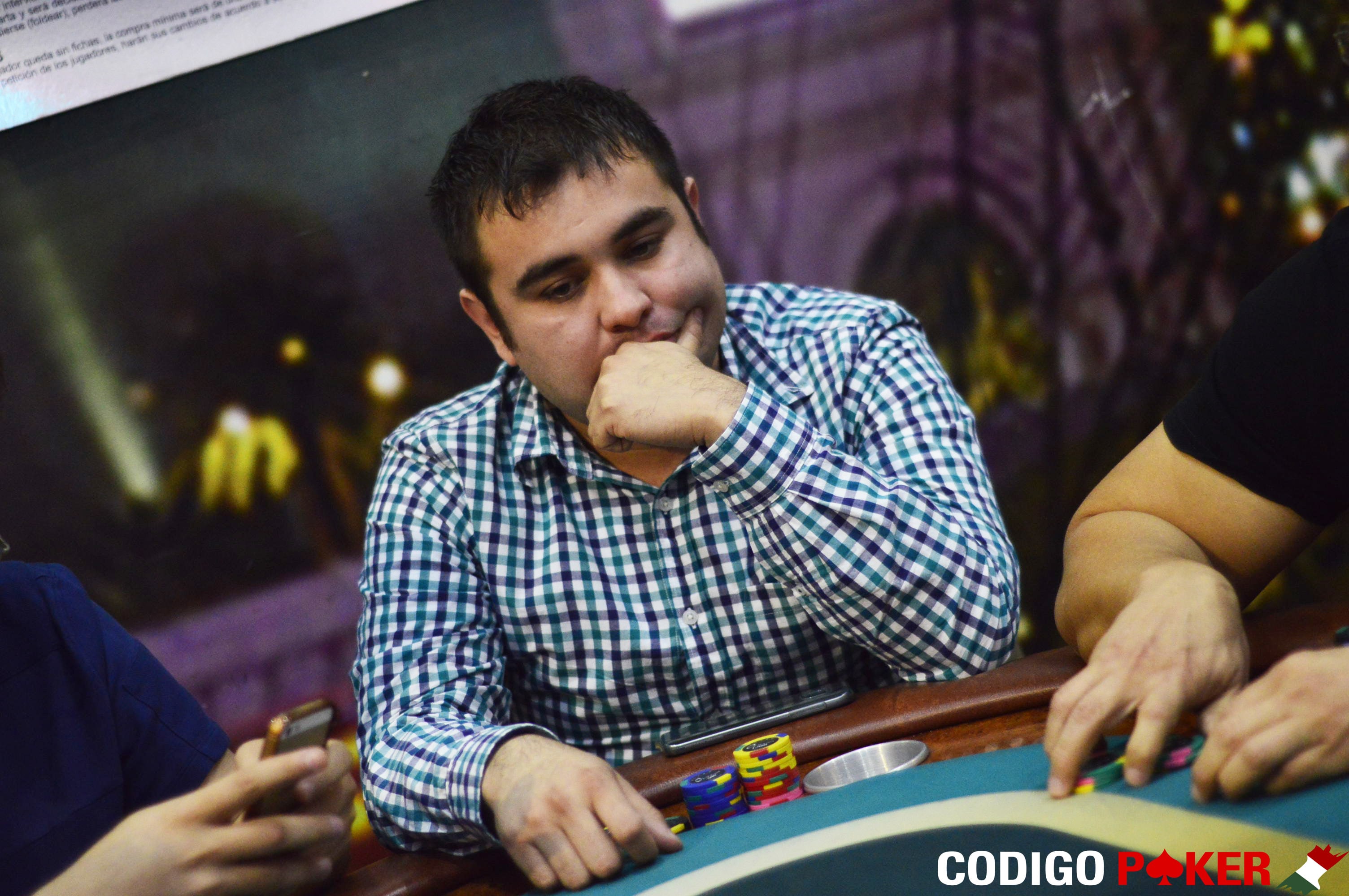 Álvaro Herrera aumentó el peso de su banca