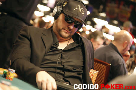 Debut de Poker After Dark: el ataque de Hellmuth