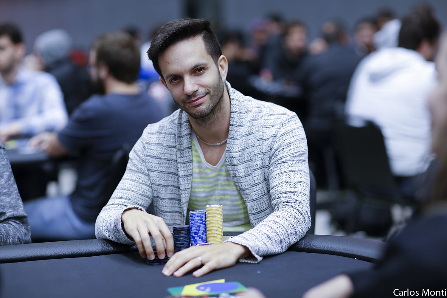 «Aquí el poker es como el fútbol: somos pocos pero buenos»