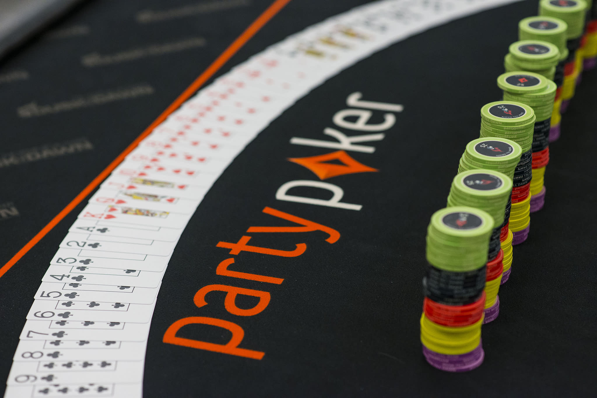 partypoker lanza su tour mundial de torneos en vivo