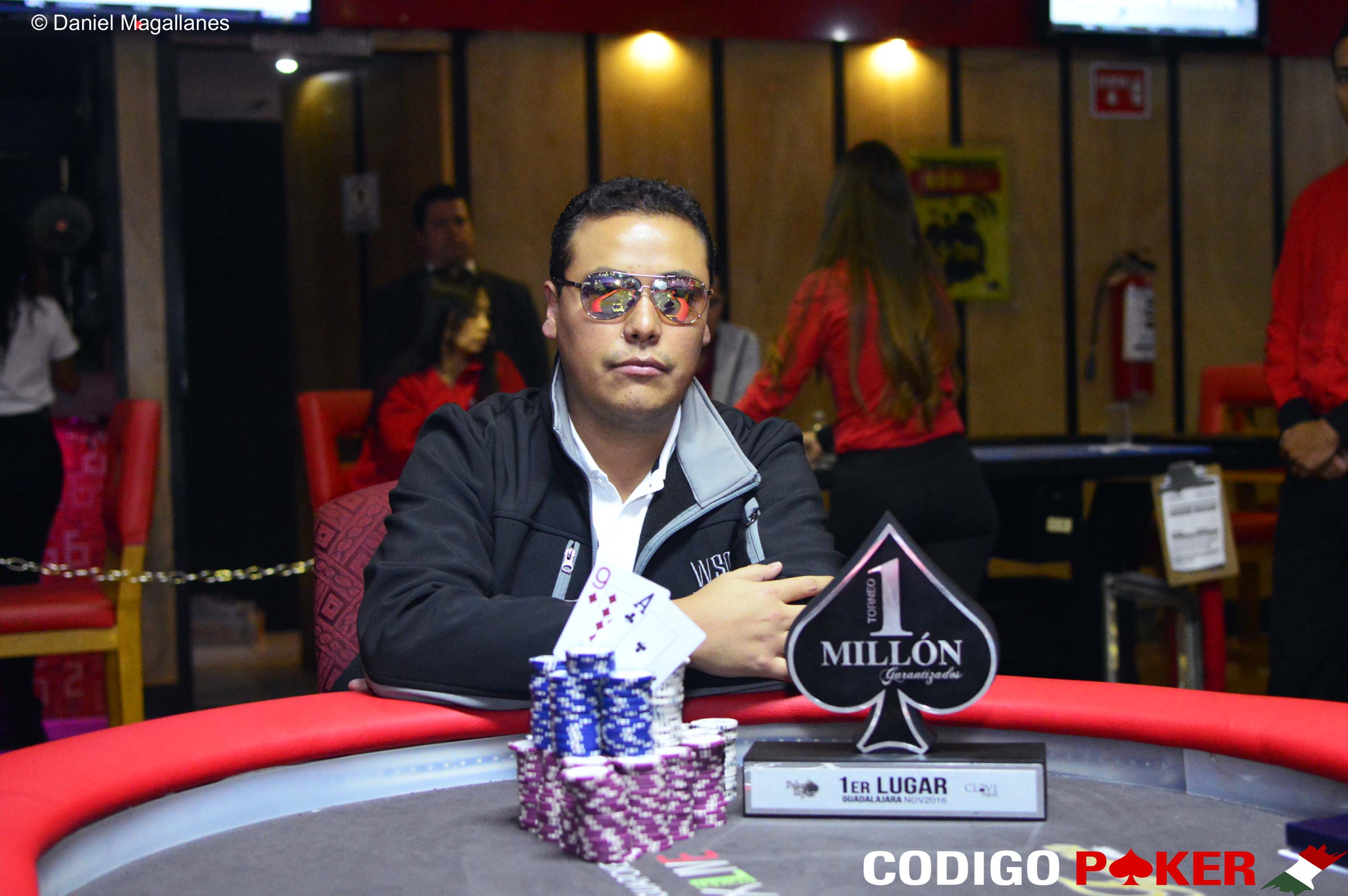 Luis González se coronó en un histórico evento en Poker Style