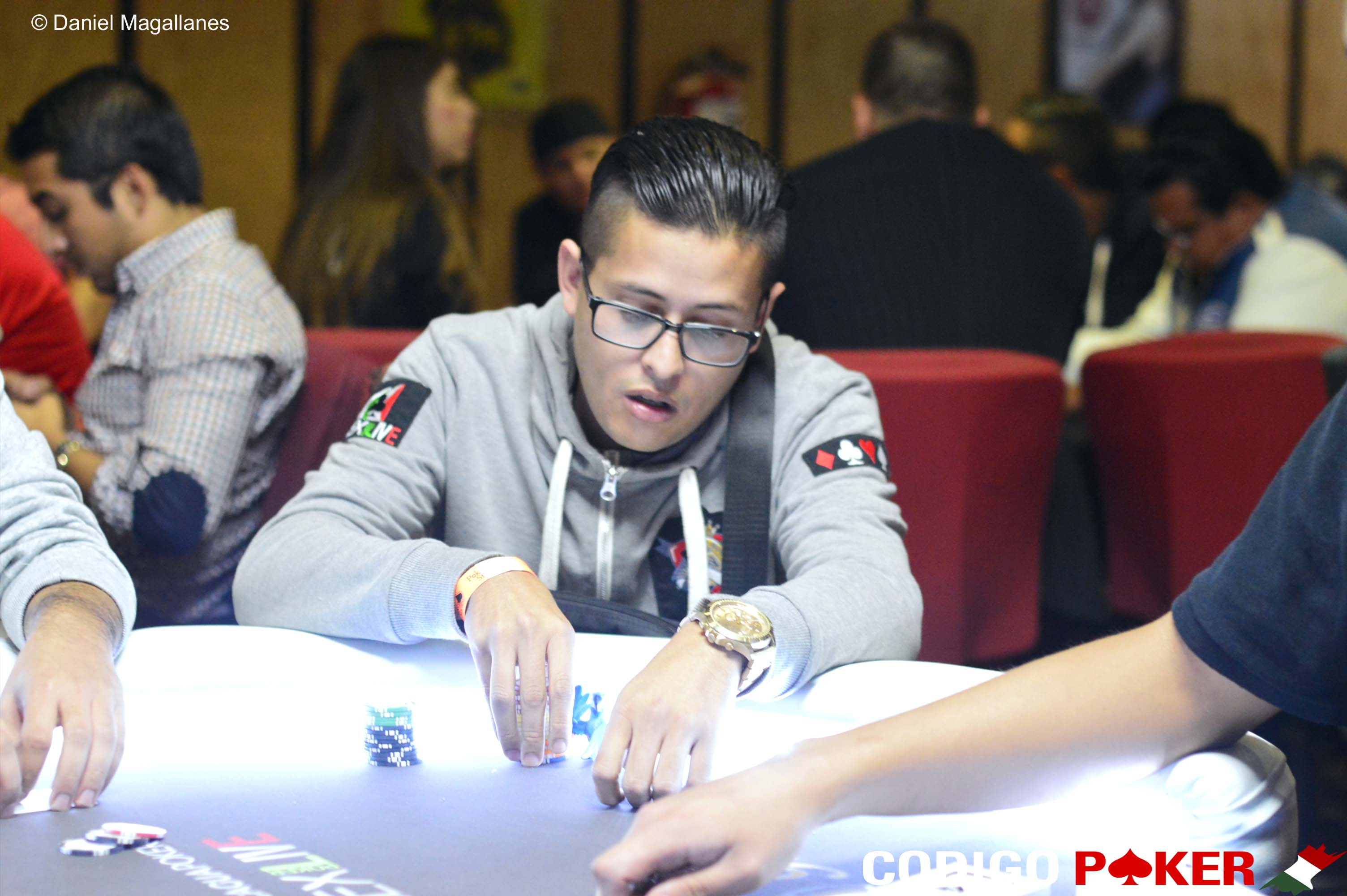 Alan Cendejas lideró el Día 1B récord en Guadalajara