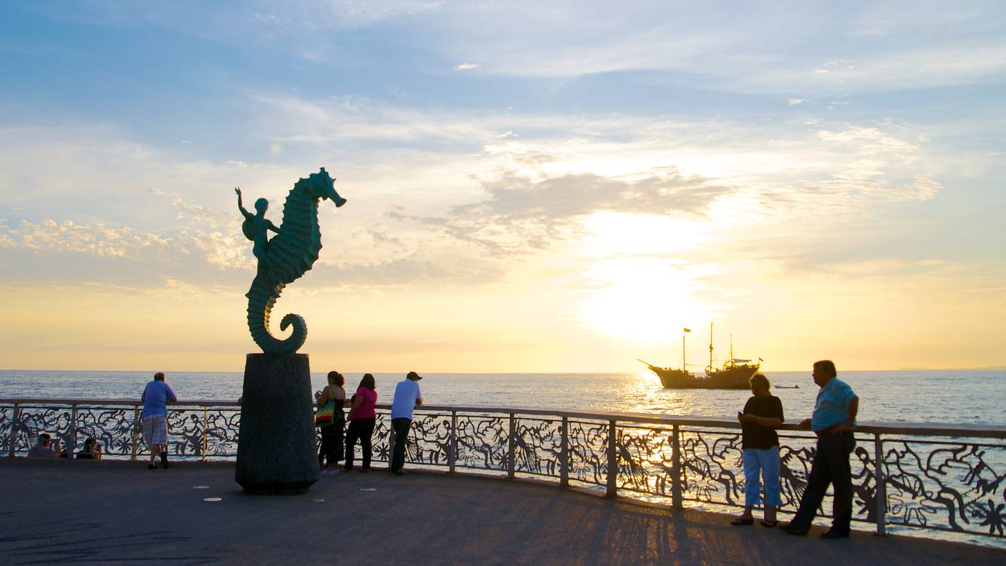 El Nuevo Vallarta Tour tiene tres opciones de hospedaje para ti