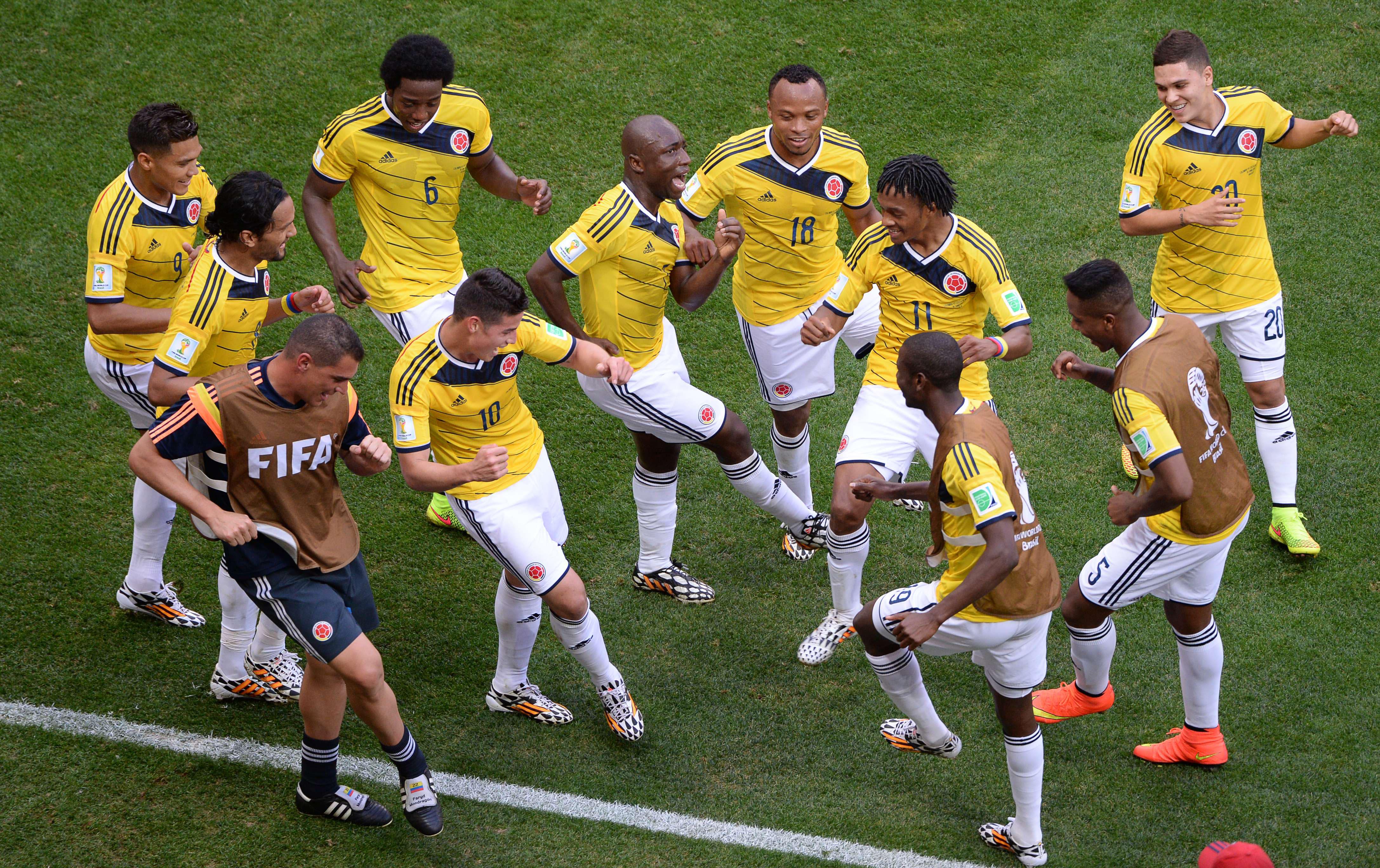 El Clásico del Domingo se fue para Colombia