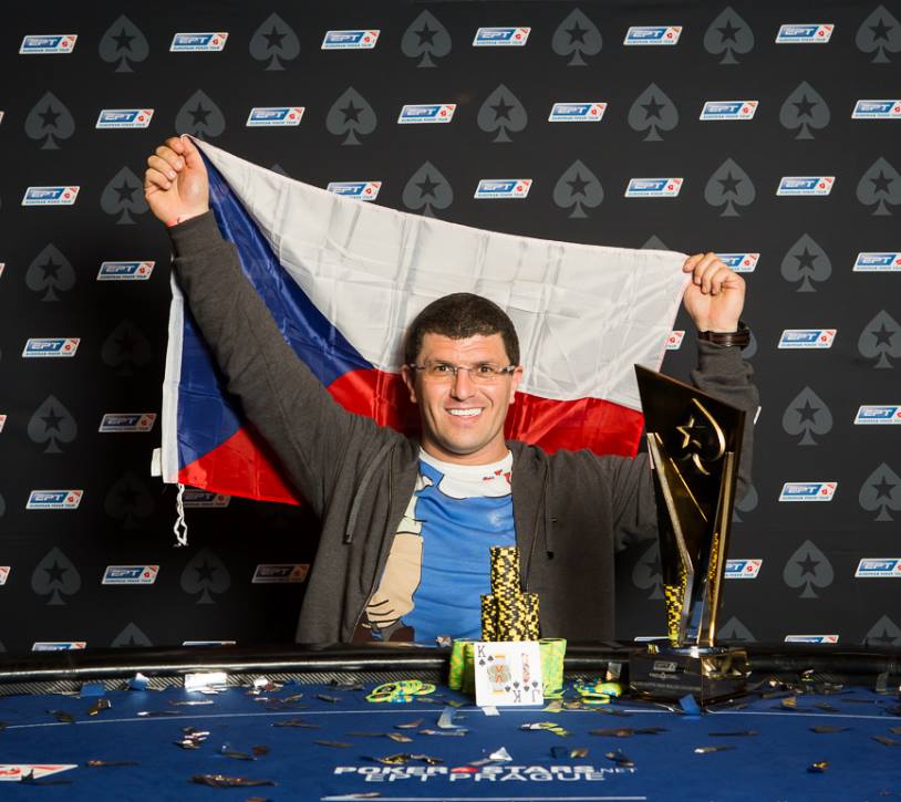 Ahora es Tsoukernik quien va por Kirk y por el Aria