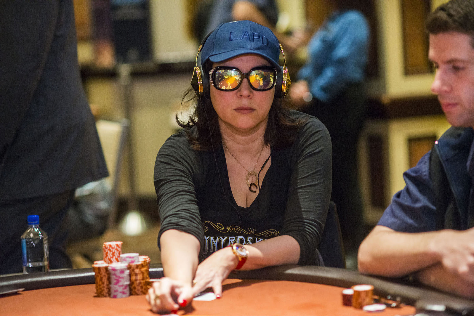 Hughes y Jennifer Tilly sueñan con millones en el Bellagio