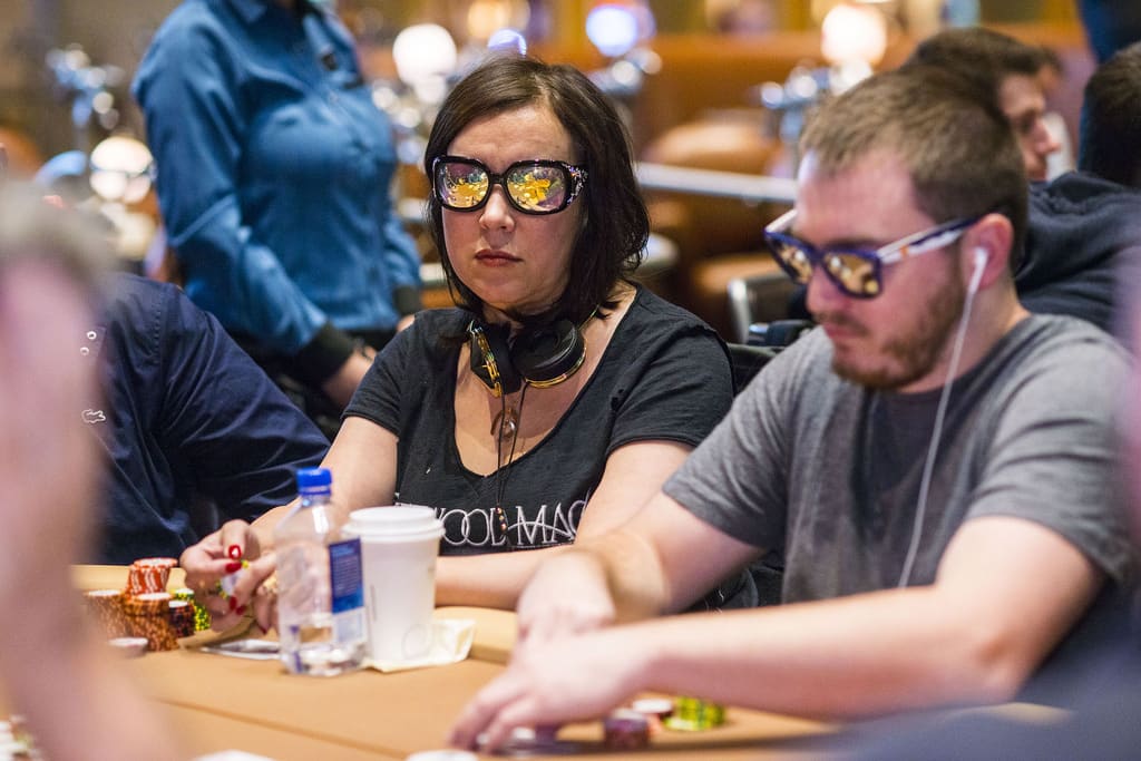 Tilly y Cheadle protagonizan Poker After Dark