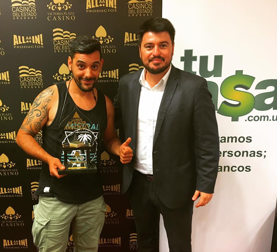 Brian Acosta levantó el cinturón en el Lunes KnockOut